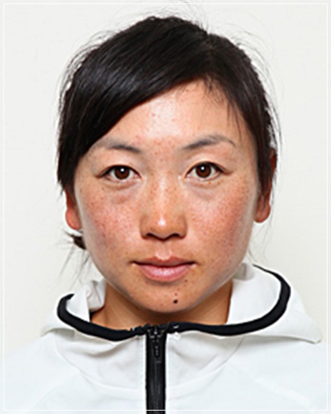 スポーツウェアを着た石田正子
